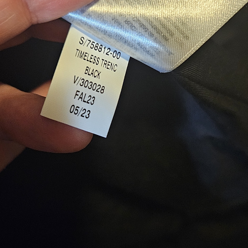 Banana Republic Timeless trench coat - Picture 14 of 15
